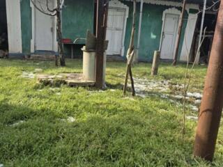 Se vinde casă, Florești. Locație foarte bună. Cu garaj, sarai, beci