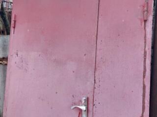 Металлическая дверь