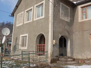 Продается газифицированный 2-этажный дом по ул 1-я Загородная.