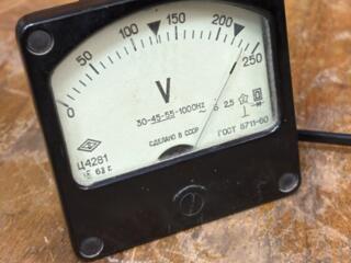 Вольтметр стрелочный СССР