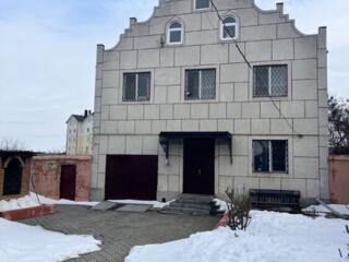 2-х этажный дом возле «Автолялечки»