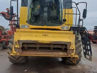 NEW Holland CSX7080