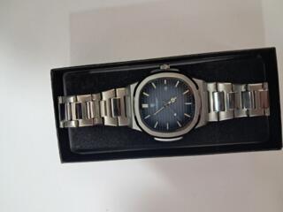 Продам часы POEDAGAR