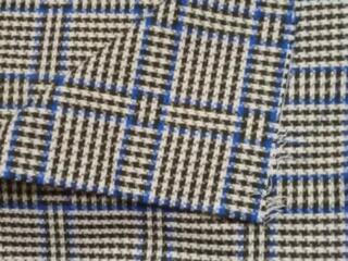 Новые ткани-отрезы, смесовые ткани, каждая.