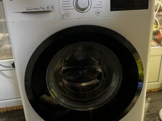 Продам стиральную машину LG года в отличном состоянии