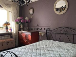 Продаж 2-кімнатної квартири на Русанівці. Ентузіастів 17. Площа 43 ...