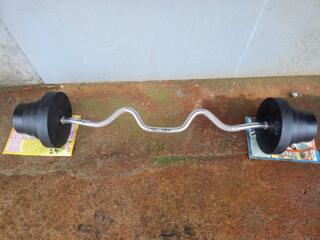 Штанги и гантели.