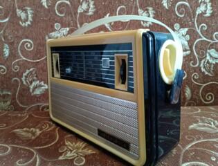 Продам VEF SPIDOLA. Минибар из радиолы Латвия рн59 с блютузом.