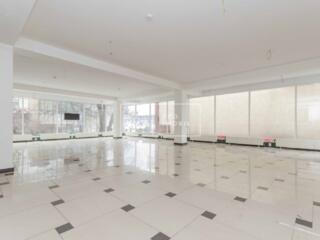 Se oferă spre chirie spațiu comercial pe str. Ismail, sector Centru. .