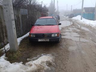 Разбираю Пассат б3 1.6 бензин