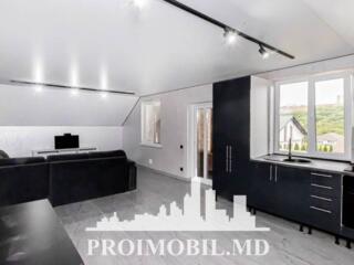 Se oferă spre chirie al doilea nivel al aceastei case în sect. ...