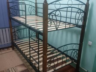 Продаётся двухъярусная кровать.