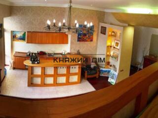 Здається в оренду 2-х кімнатна квартира в центрі Києва по вул. ...