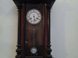 Продаются антикварные часы с боем