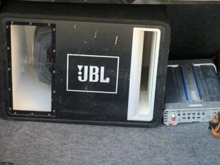 Сабвуфер JBL