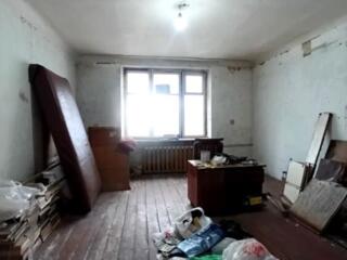 ЦЕНТР р-н Автовокзала 1-к малогабаритная квартира 4/4 21,3/16,1/4,4