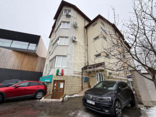 Chirie spațiu comercial / oficiu prima linie str. Miorița, sect. ...