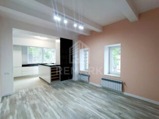 Chirie  oficiu pe str. Sfatul Țării. Suprafața totală: 230 mp, ...