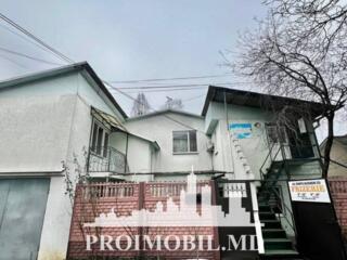 ​Se vând 2 case, într-o singură ogradă, amplasată pe str. Dante ...