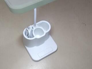 Продам настольную лампу