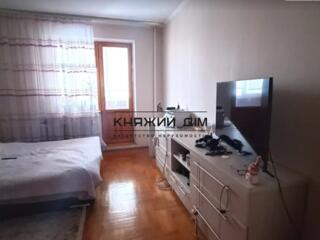 Пропонується до продажу роздільна 3-х кімнатна квартира по вул. ...