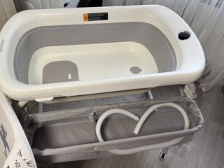 Продам ванночку и пеленальный столик с градусником, легкая