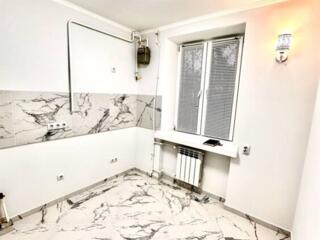 Продается 2-ком. кв. с кап. ремонтом на Балке, ул. Каховская