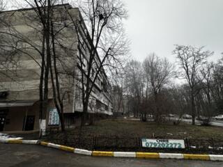 Сдаётся в долгосрочную аренду коммерческое помещение.