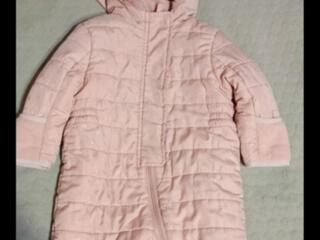 Продам демисезонный комбинезон для малышки