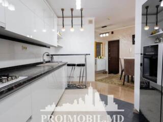 Vă propunem spre vânzare acest apartament în 2 nivele, cu4 ...