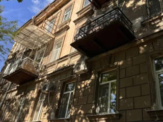 продам квартиру5-ти комнатную ул Серова