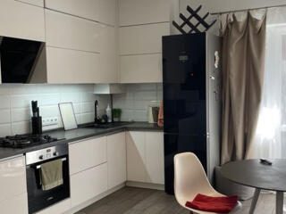 современный домик в Авангарде