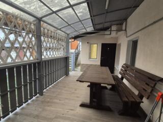 Centru, apartament la sol, cu 2 odăi