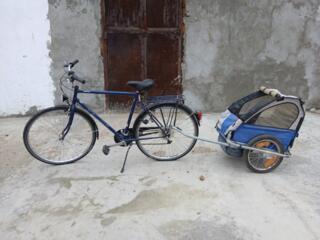 Велосипед с прицепом