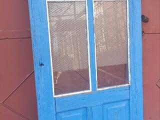 Продам б/у деревянную дверь без коробки