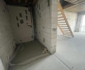 Продам 2-х уровневую квартиру в Лесках (ТЦ "Ривьера")