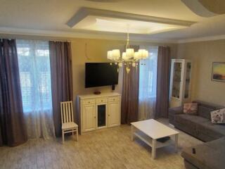 Дом с ремонтом, мебелью и техникой, центр Червоного хутора