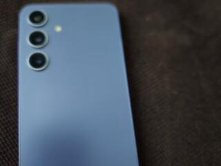 Samsung S24 в идеале. Заблокирована сеть.