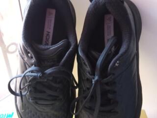 Продам кроссовки HOKA кожаные