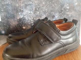 Продам классические туфли для мальчика 32 р-р