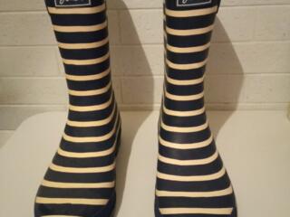 Продам резиновые сапоги