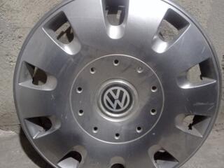 Продам один оригинальный колпак R16