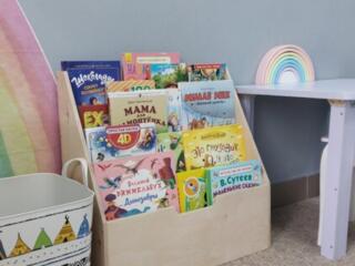 Полка для книг в детскую