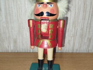 Продам сувенирные игрушки