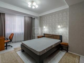 Se vinde apartament în zonă de parc, vizavi de MallDova, str. ...
