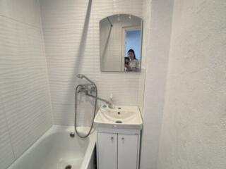 Двухкомнатная на Ленинском рядом со школой №11, 4/5эт. косметич ремонт