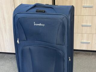 Продам чемодан и дорожную сумку.