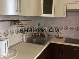 Оренда роздільної 3-х к.кв. по вул. Тростянецька 5Б, 80/55/13 кв. м, .