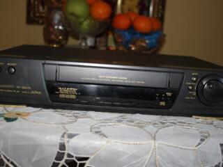 Винтаж. Видеомагнитофоны кассетные и дисковые.