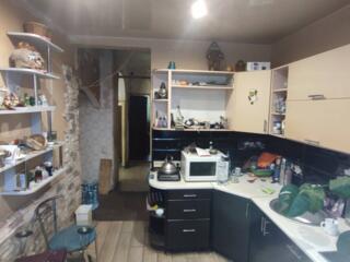 Продам 3х комнатную сталинку в Одессе на Рихтере. 1й этаж 3х этажного 